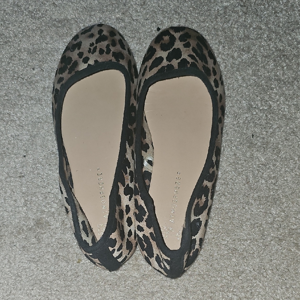 Atmosphere Leopard Print Flats with Black Accents